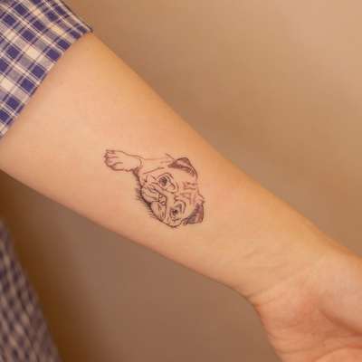 愛犬の顔の線画(前腕)